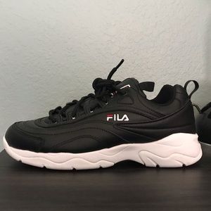 Black fila shoes.